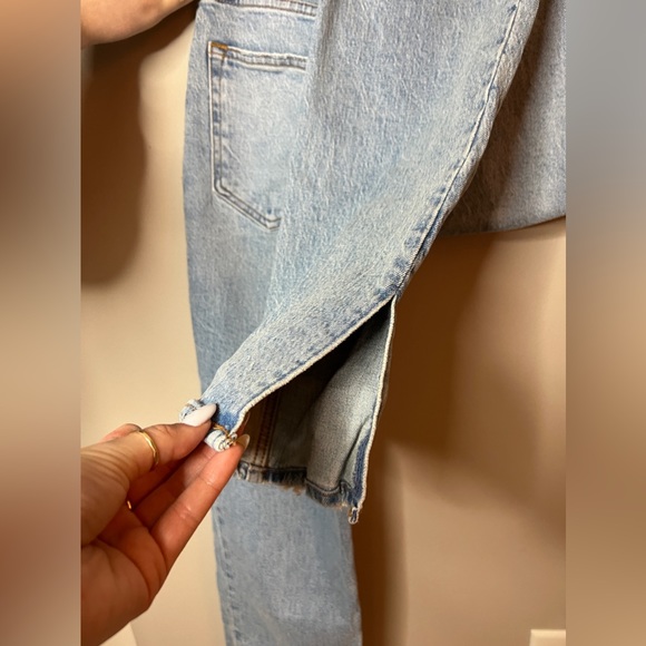 Abercrombie Curve Love Ultra High Rise 90s Straight Jean - Picture 5 of 6